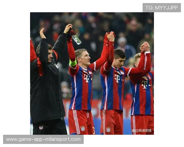 “德甲冠军悬念浓厚，几支队伍你追我赶”，德甲榜首